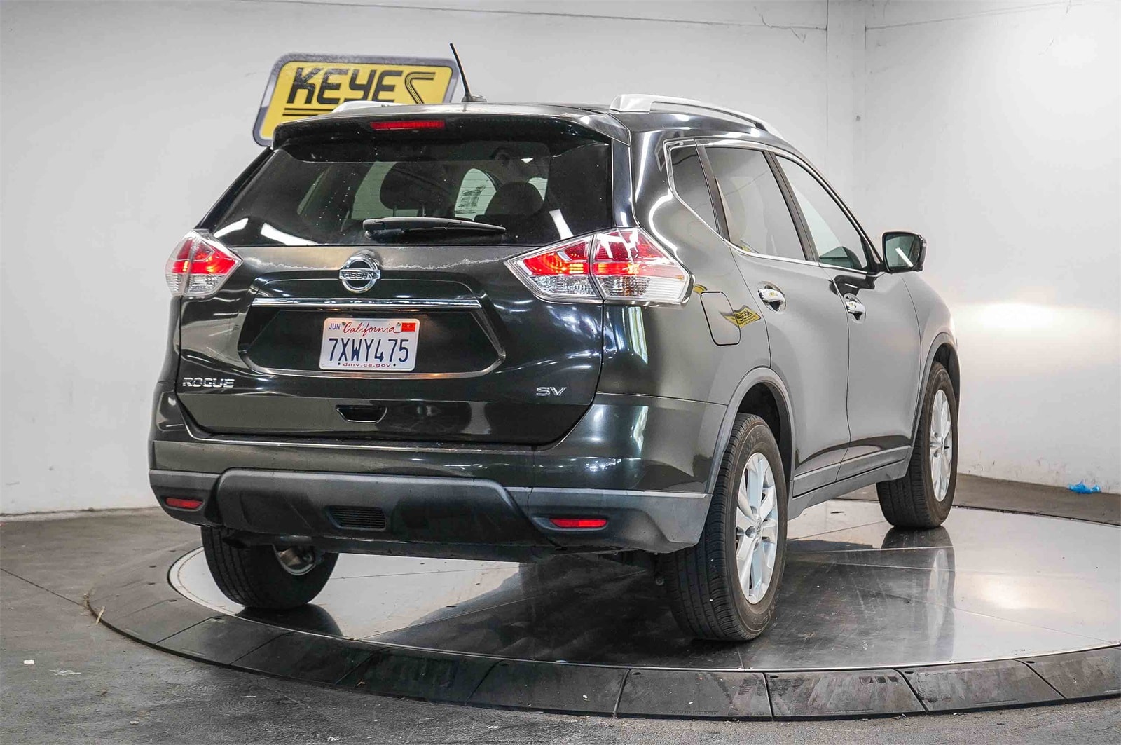 Thumbnail: 2016 Nissan Rogue - 4