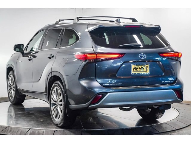 Used 2021 Toyota Highlander Platinum with VIN 5TDEBRCH6MS025364 for sale in Van Nuys, CA