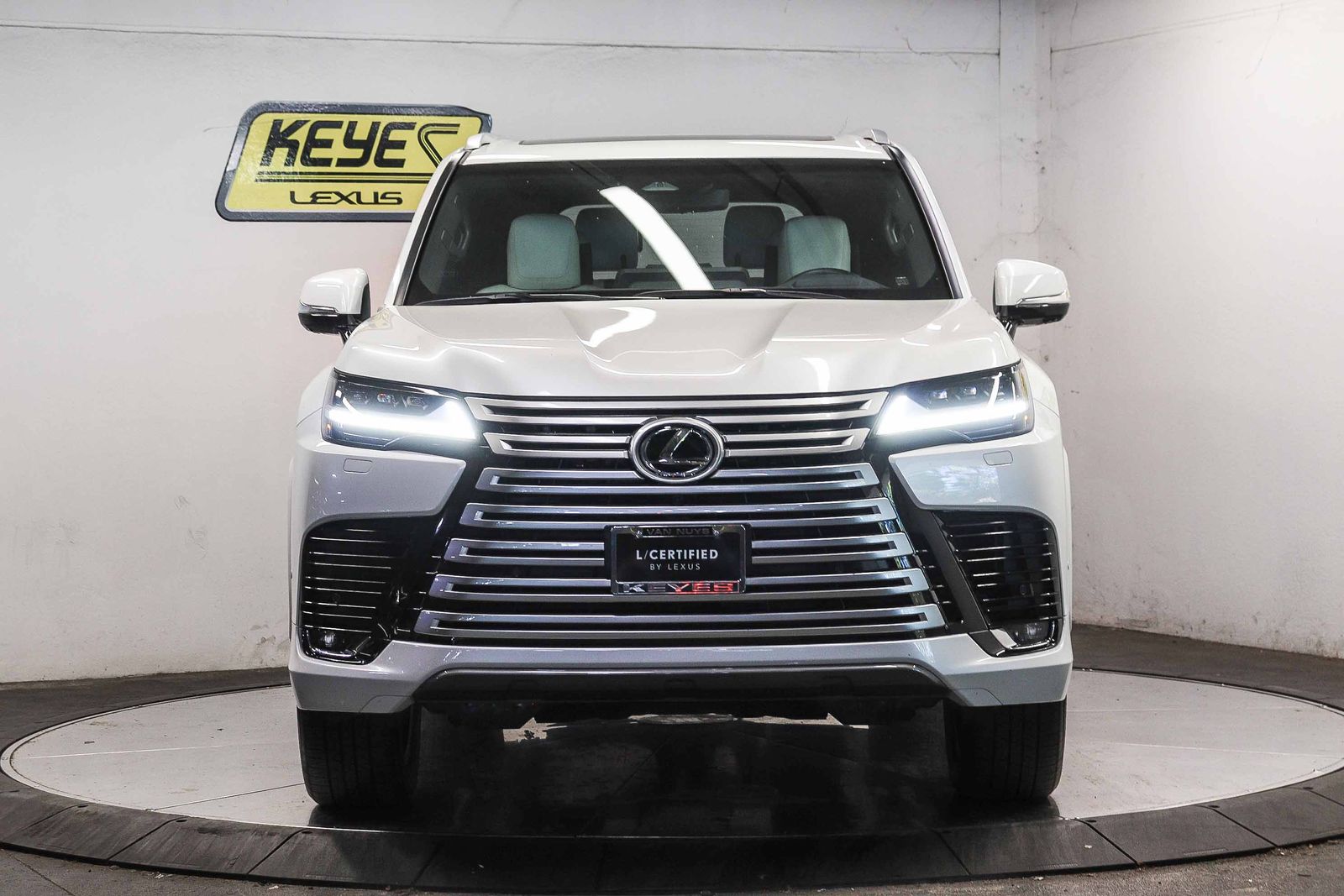 Thumbnail: 2025 Lexus LX - 6