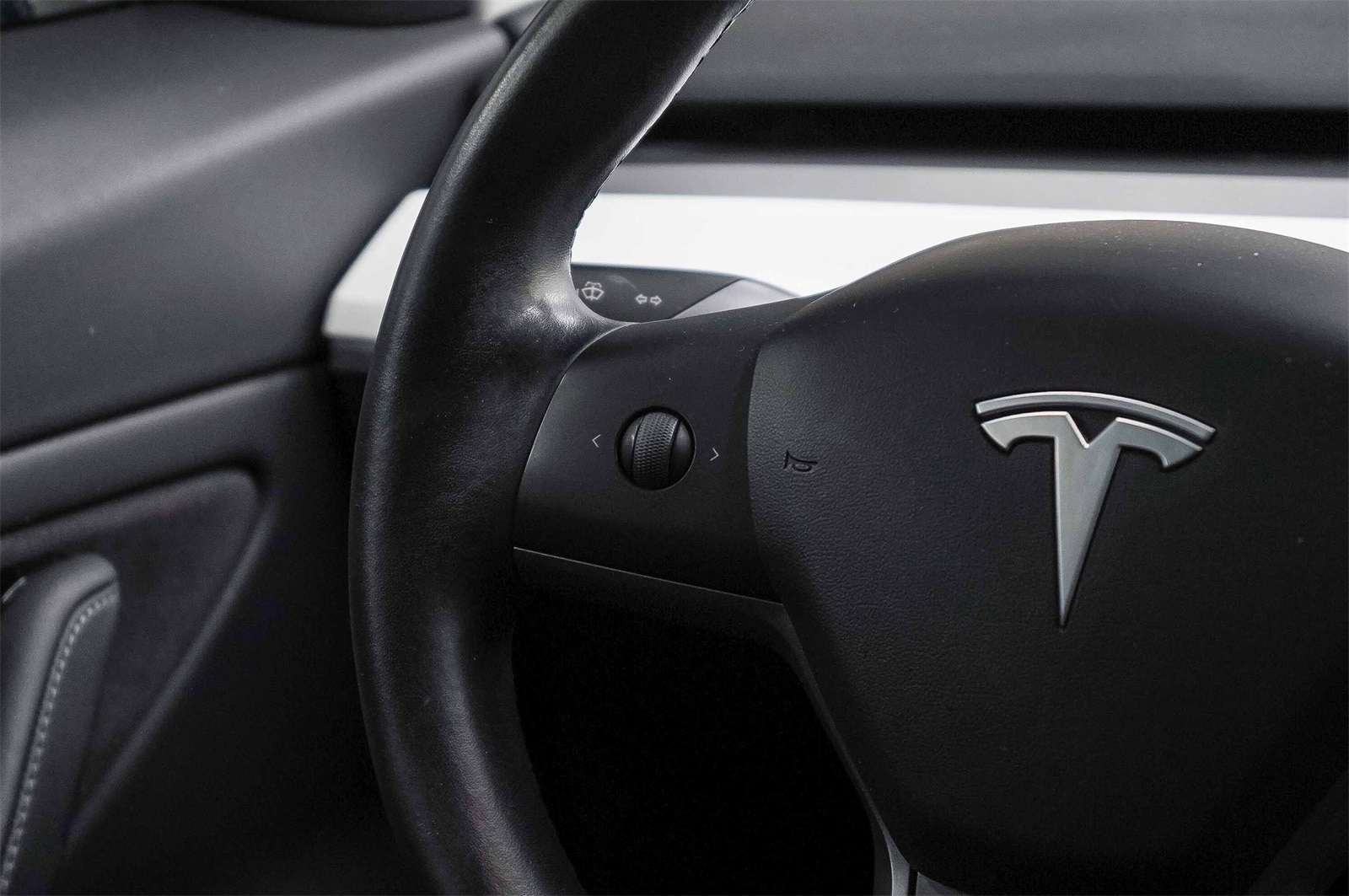 Thumbnail: 2019 Tesla Model 3 - 16