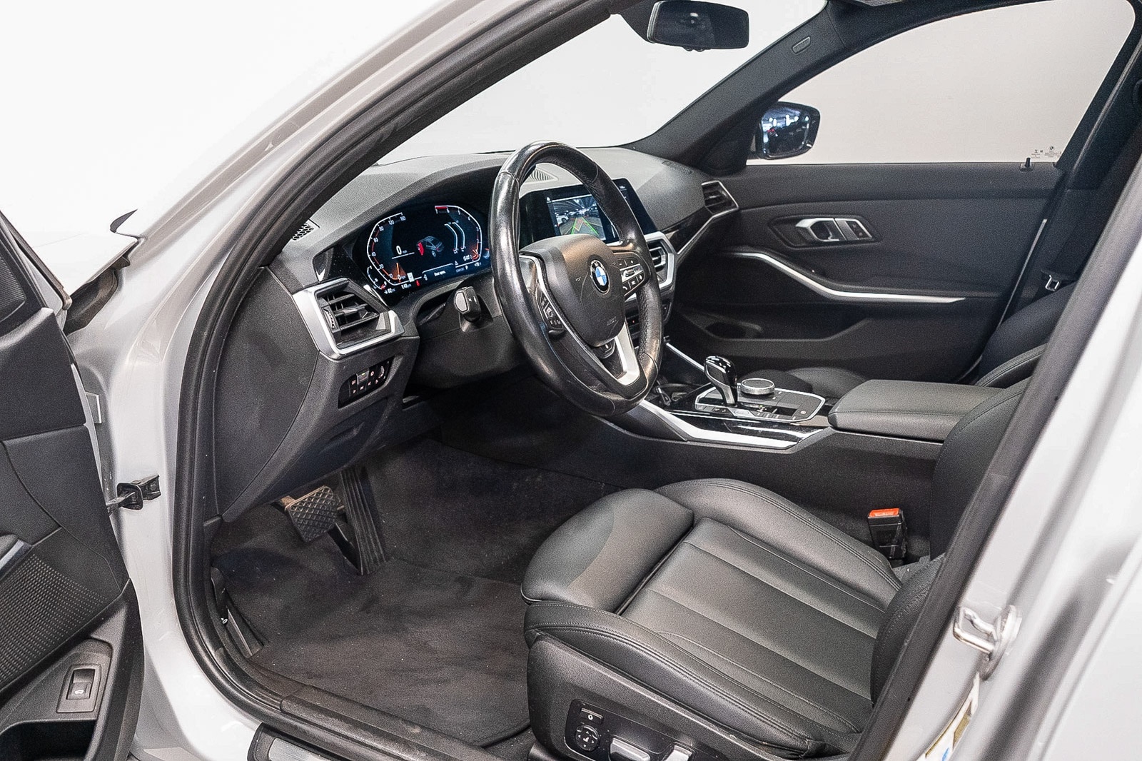 Thumbnail: 2019 BMW 3 Series - 18