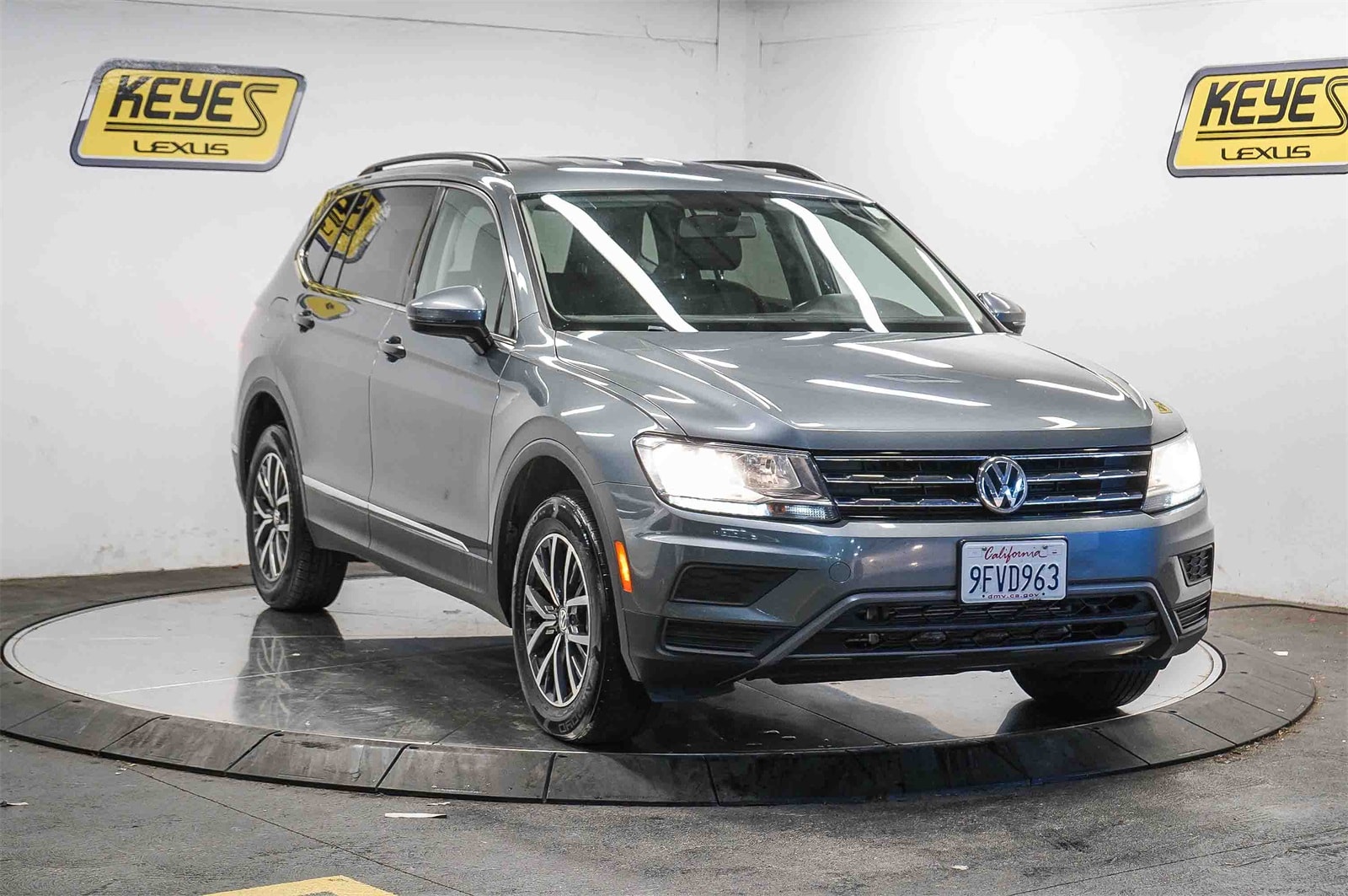 Thumbnail: 2020 Volkswagen Tiguan - 5