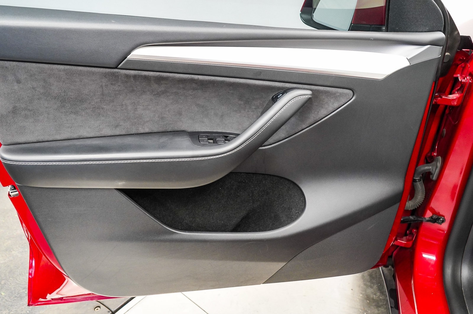 Thumbnail: 2022 Tesla Model Y - 21