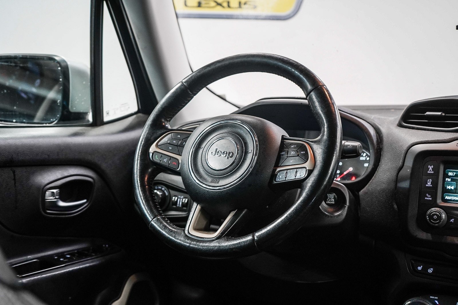 Thumbnail: 2016 Jeep Renegade - 15