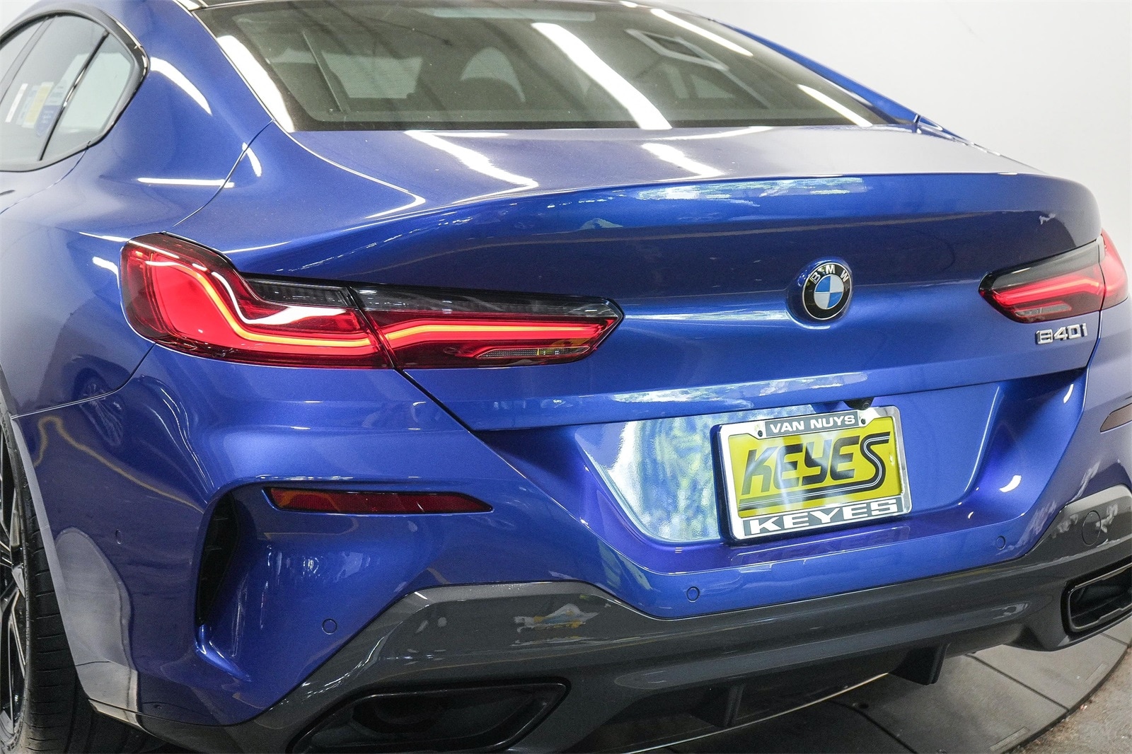 Thumbnail: 2025 BMW 8 Series - 11