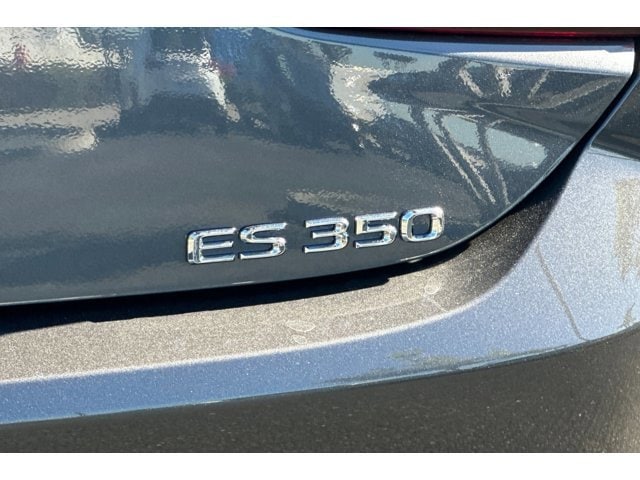 Thumbnail: 2025 Lexus ES - 19
