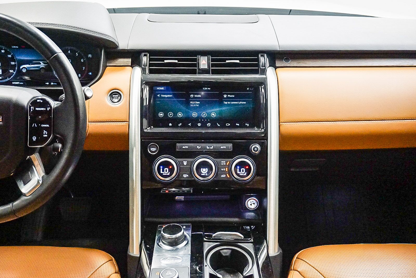 Thumbnail: 2019 Land Rover Discovery - 14