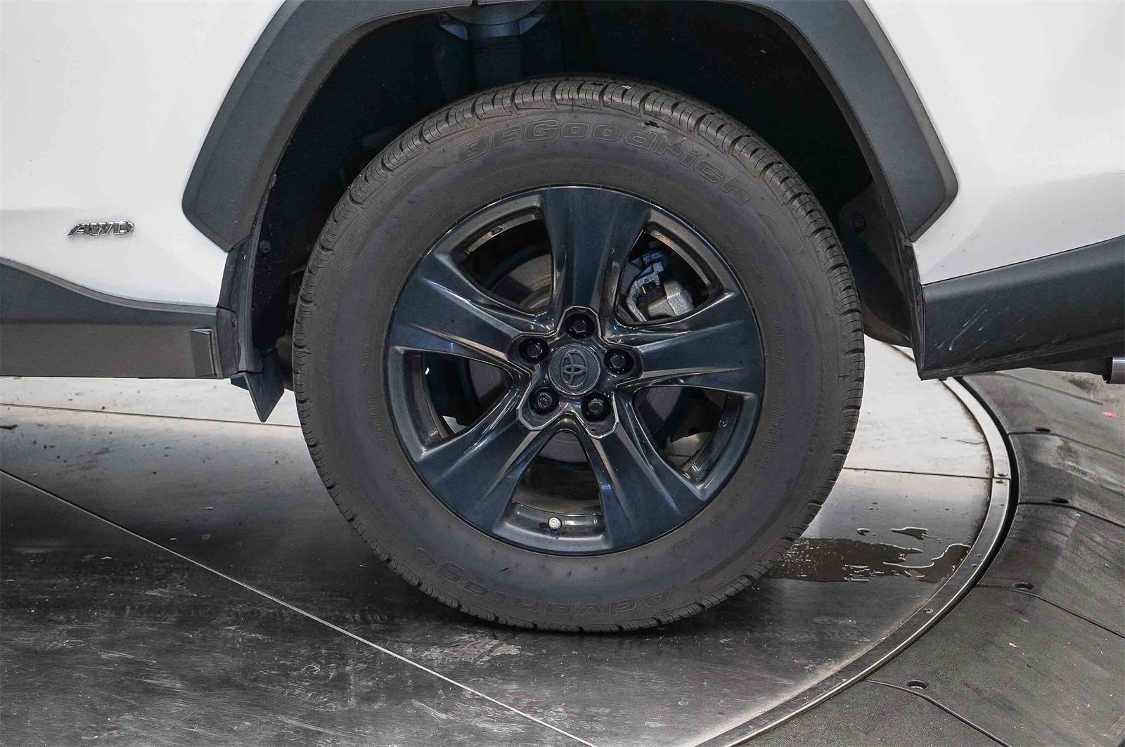 Thumbnail: 2019 Toyota RAV4 - 10