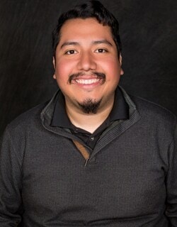 Staff member Jason Bautista from ID_71f76c5f7bfb