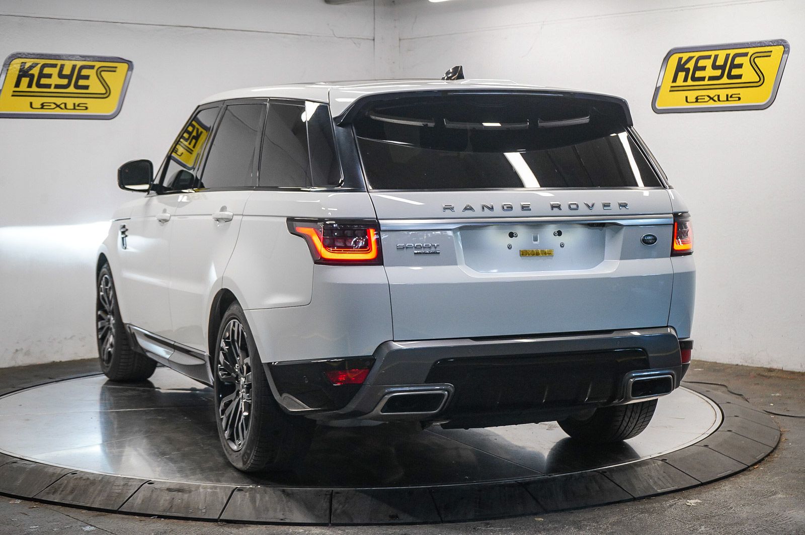 Thumbnail: 2018 Land Rover Range Rover Sport - 2