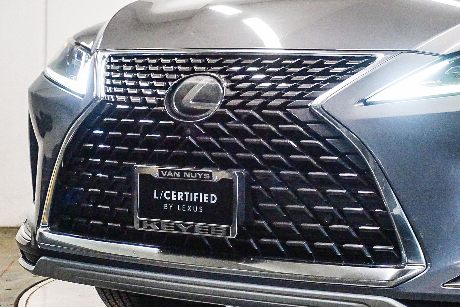 Thumbnail: 2020 Lexus RX - 8