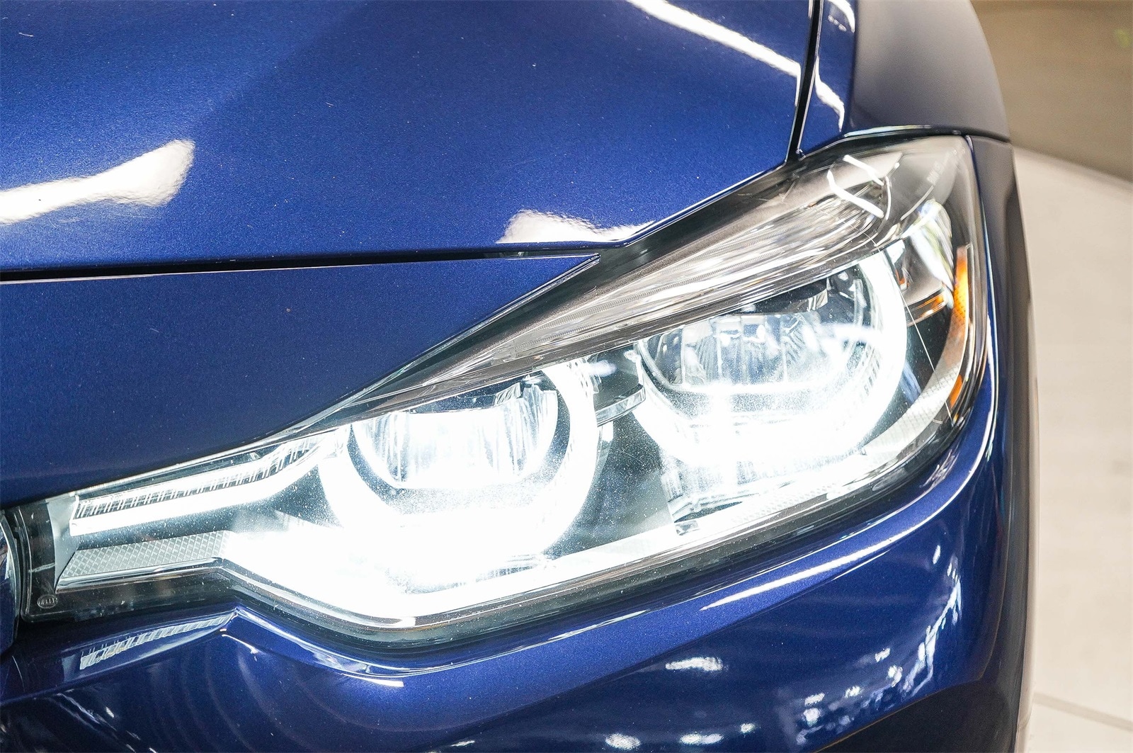 Thumbnail: 2018 BMW 3 Series - 7