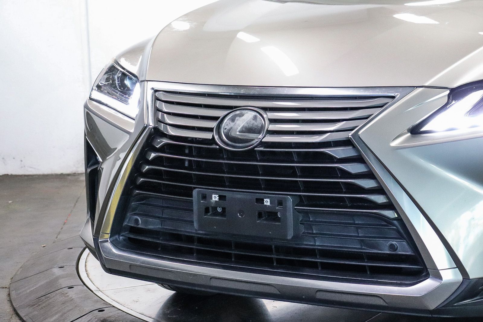 Thumbnail: 2017 Lexus RX - 8