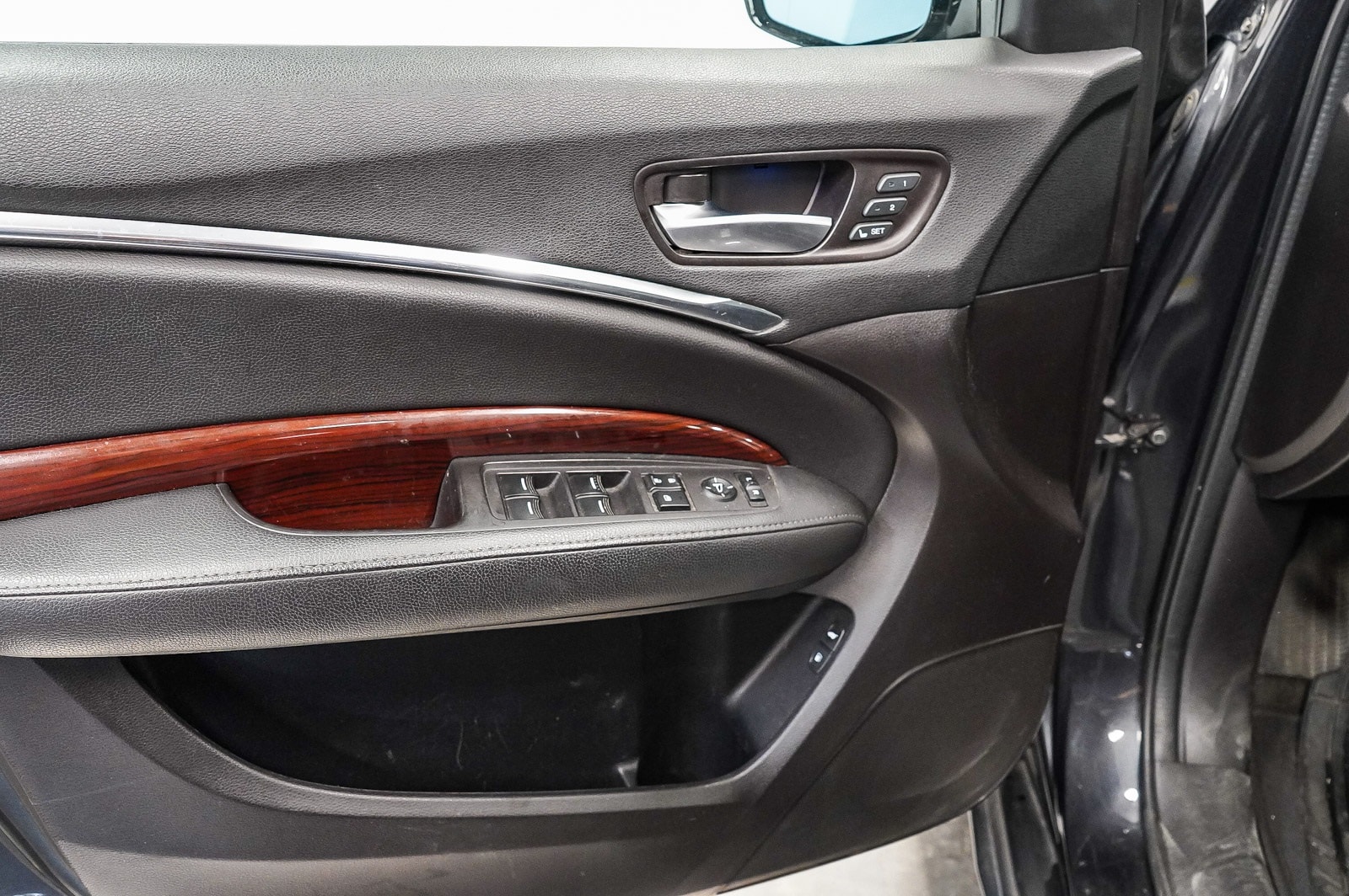 Thumbnail: 2016 Acura MDX - 22