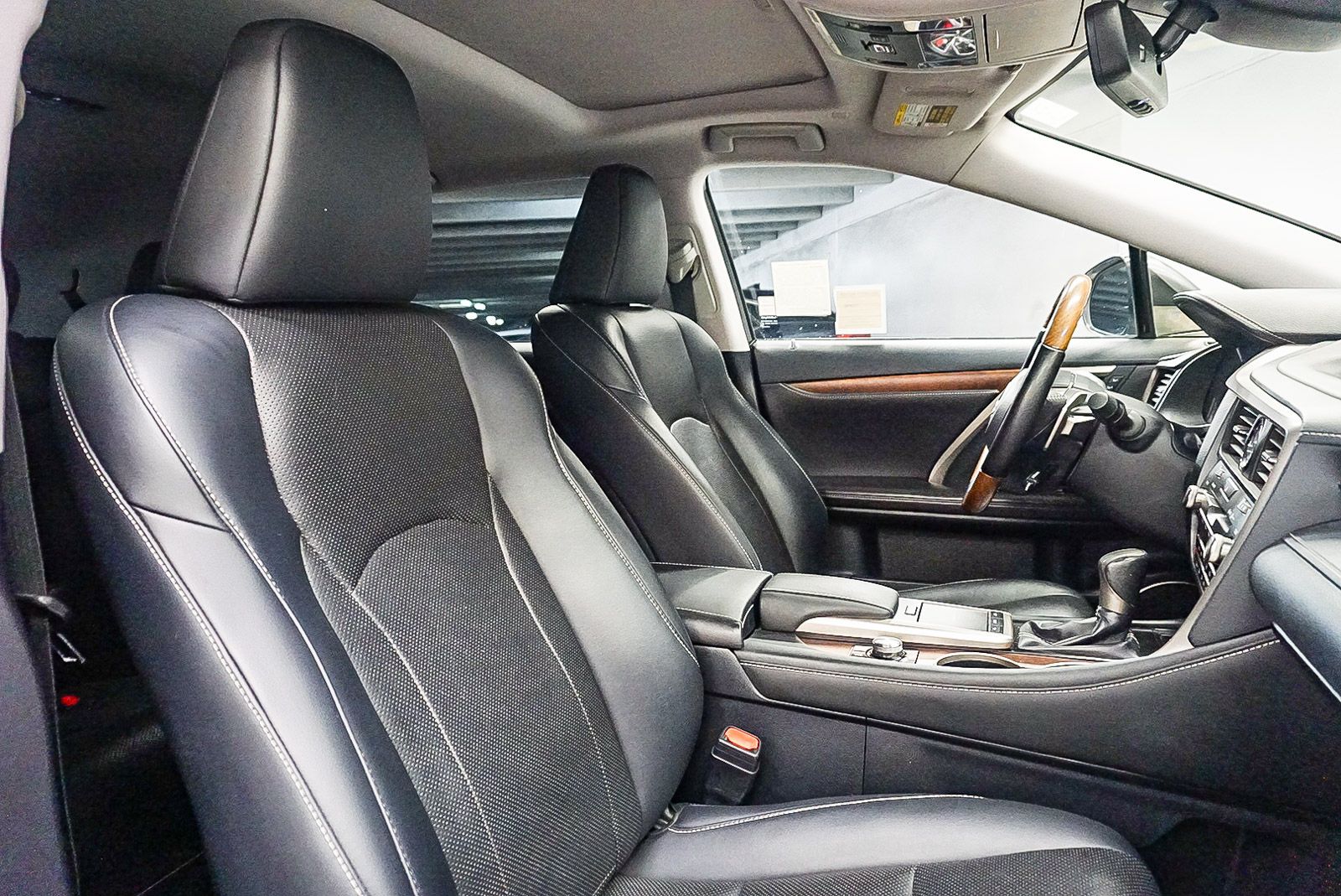 Thumbnail: 2020 Lexus RX - 17