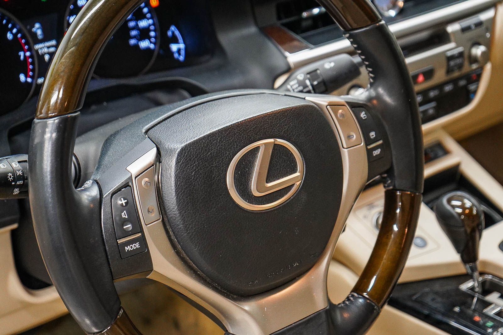 Thumbnail: 2013 Lexus ES - 20