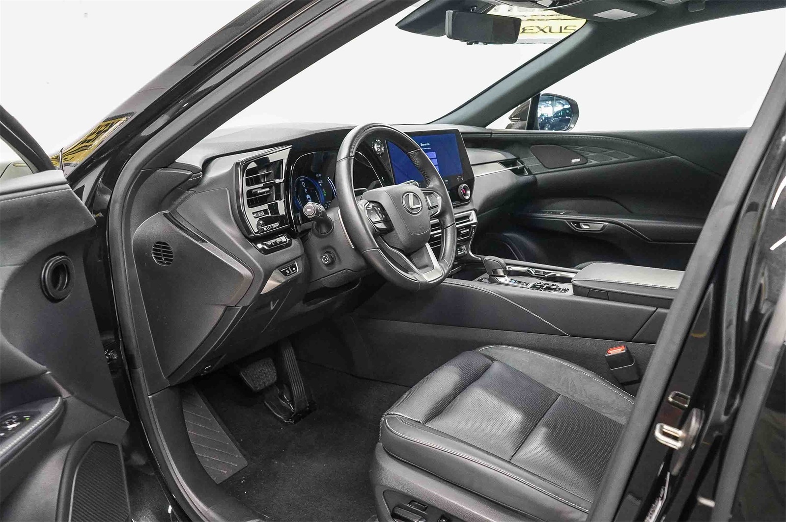 Thumbnail: 2024 Lexus RX - 18