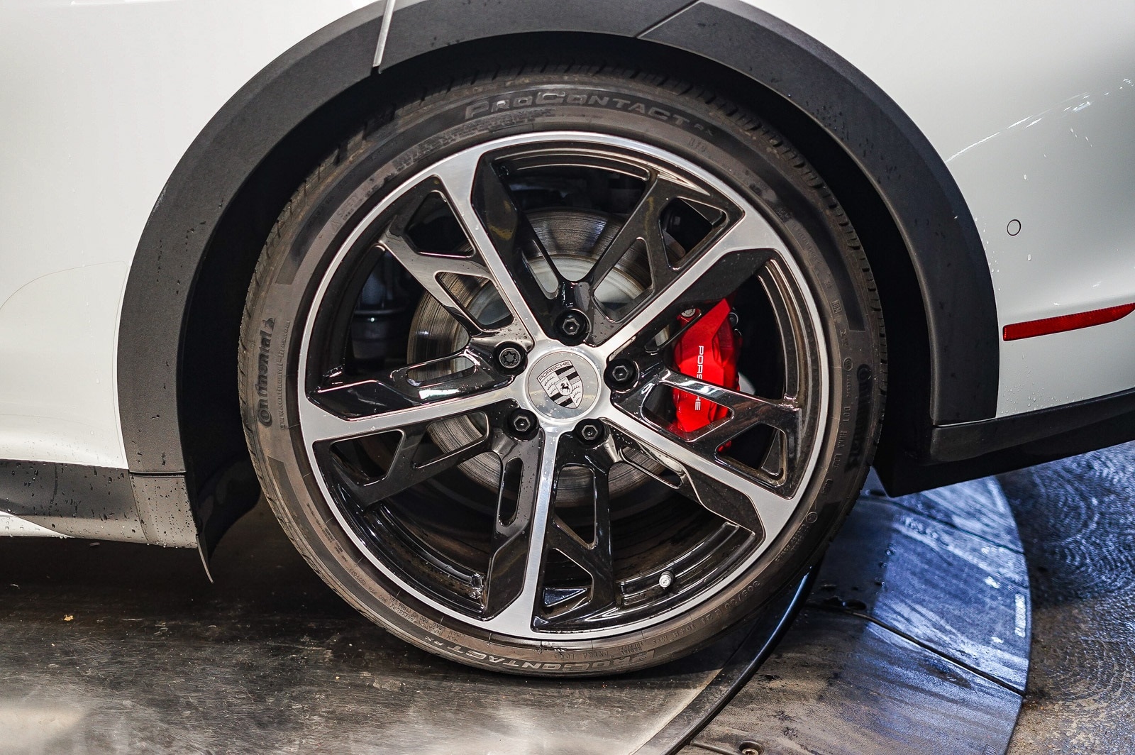 Thumbnail: 2025 Porsche Taycan - 9