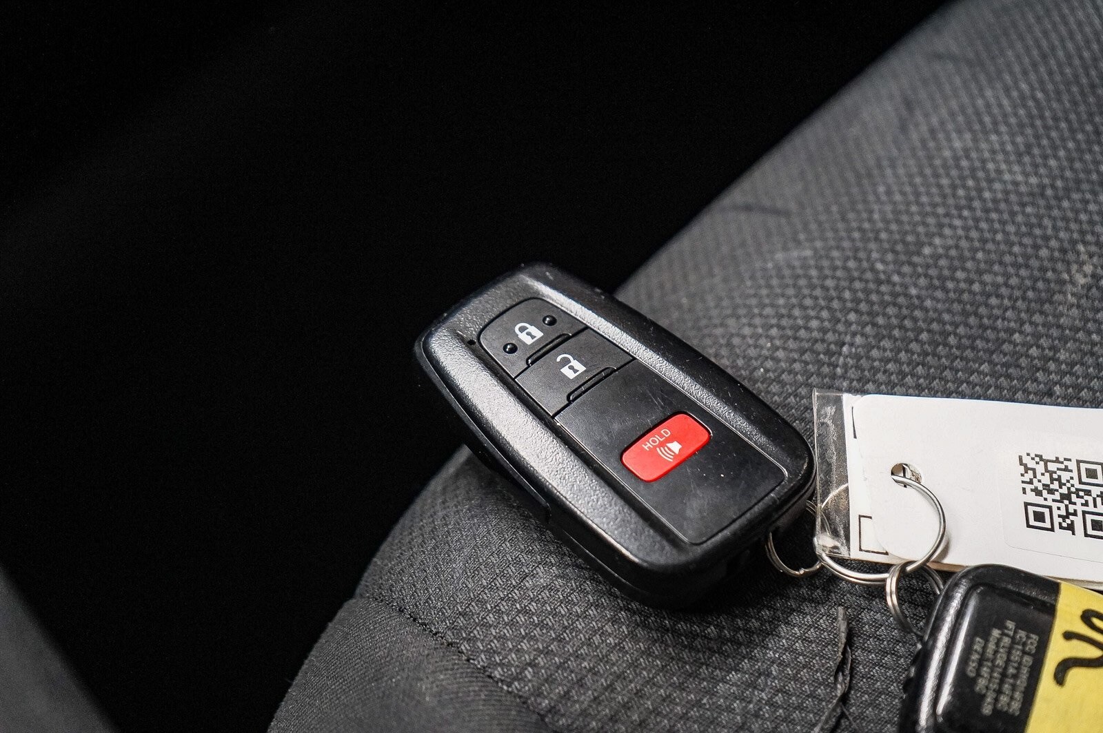 Thumbnail: 2020 Toyota RAV4 - 26