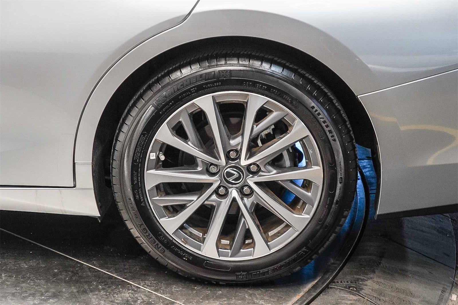 Thumbnail: 2025 Lexus ES - 11