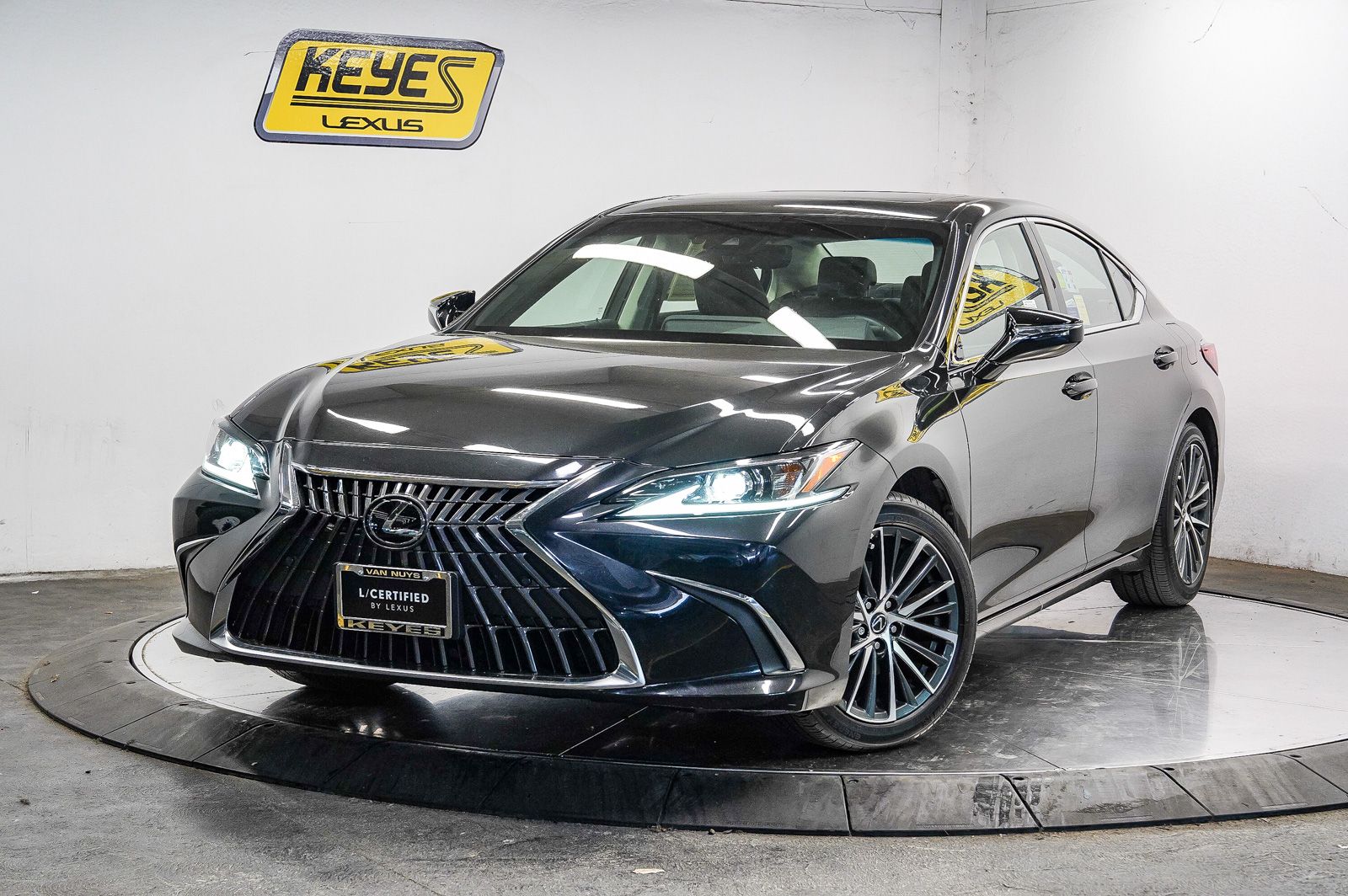 2025 Lexus ES 350 -
                  Van Nuys, CA