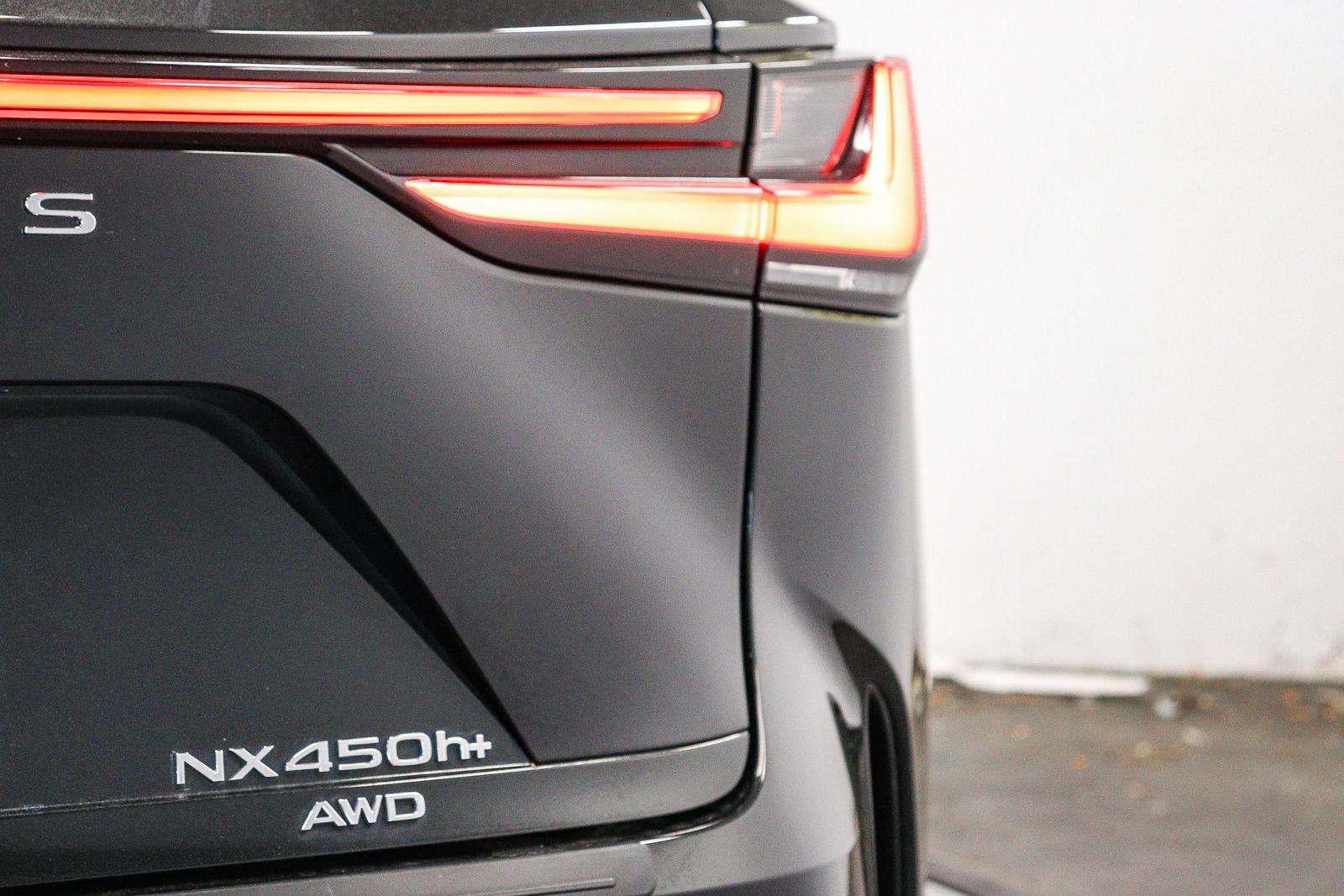 Thumbnail: 2024 Lexus ES - 10