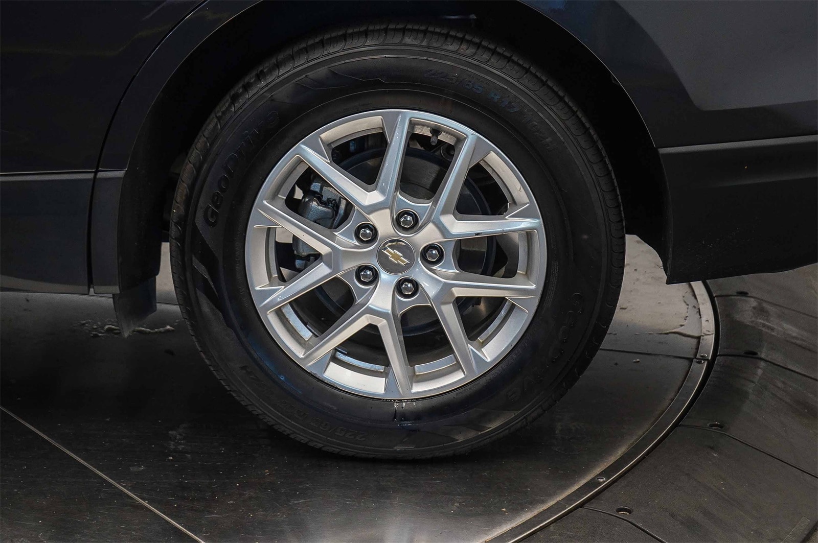 Thumbnail: 2022 Chevrolet Equinox - 10