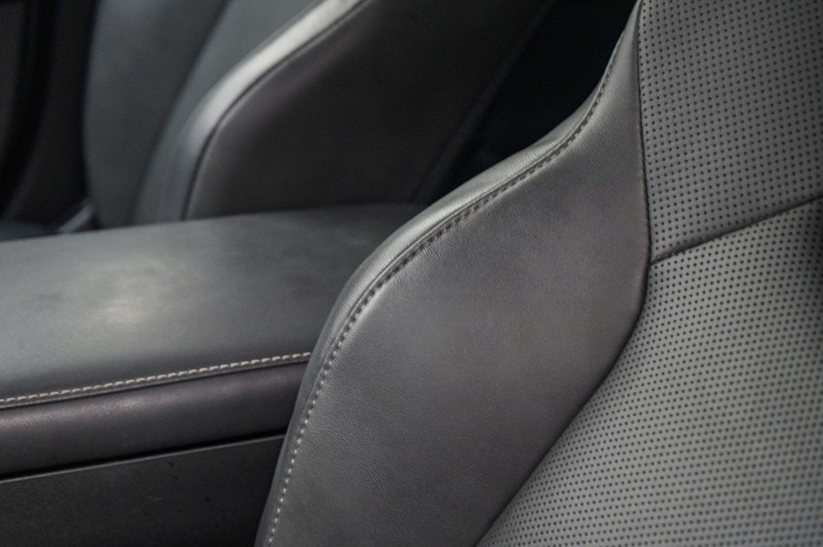 Thumbnail: 2025 Lexus RZ - 19