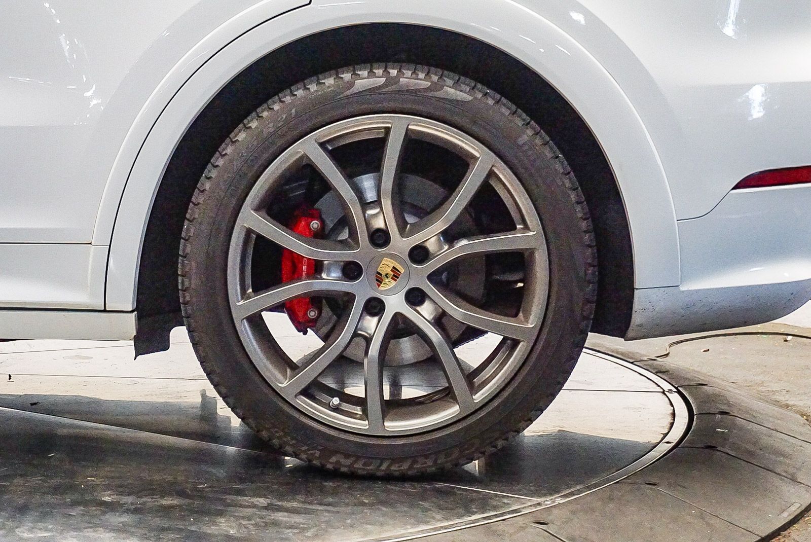 Thumbnail: 2023 Porsche Cayenne - 10