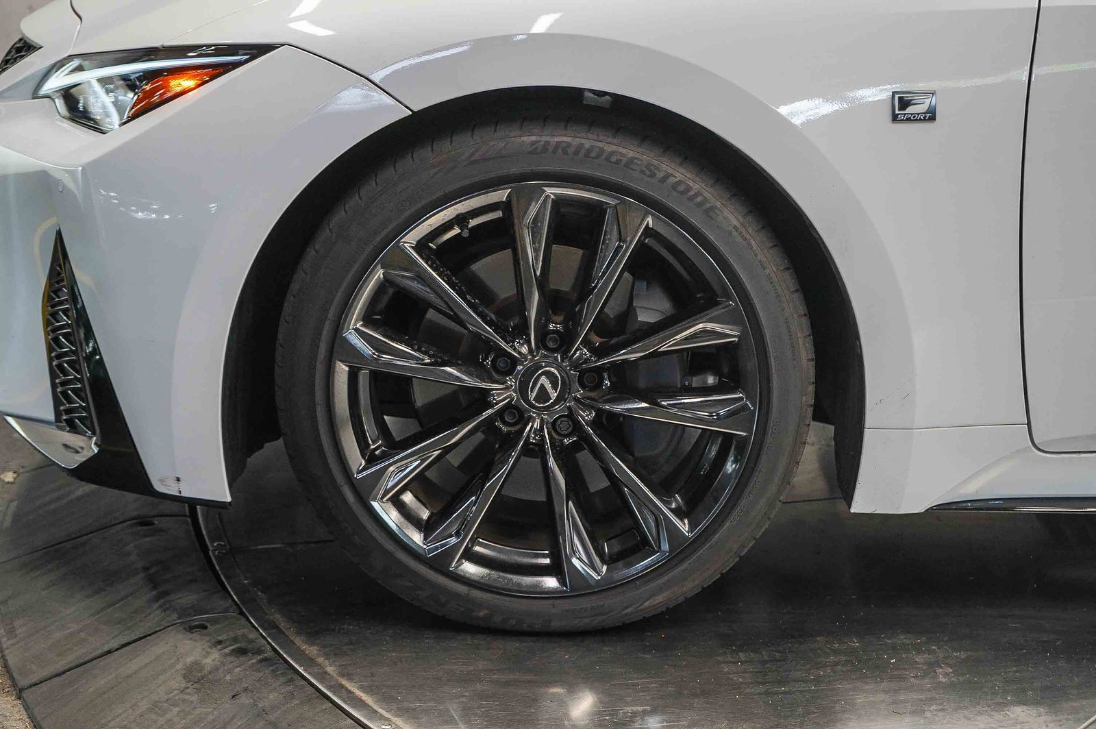 Thumbnail: 2025 Lexus IS - 9