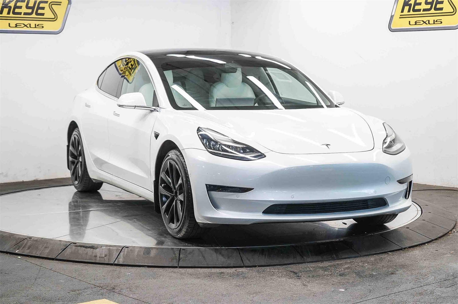 Thumbnail: 2019 Tesla Model 3 - 5
