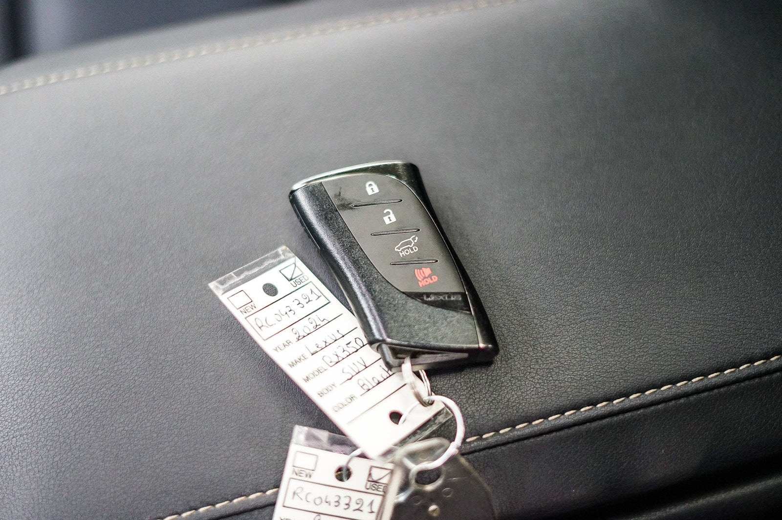 Thumbnail: 2024 Lexus RX - 29