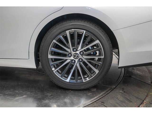 Thumbnail: 2025 Lexus ES - 10