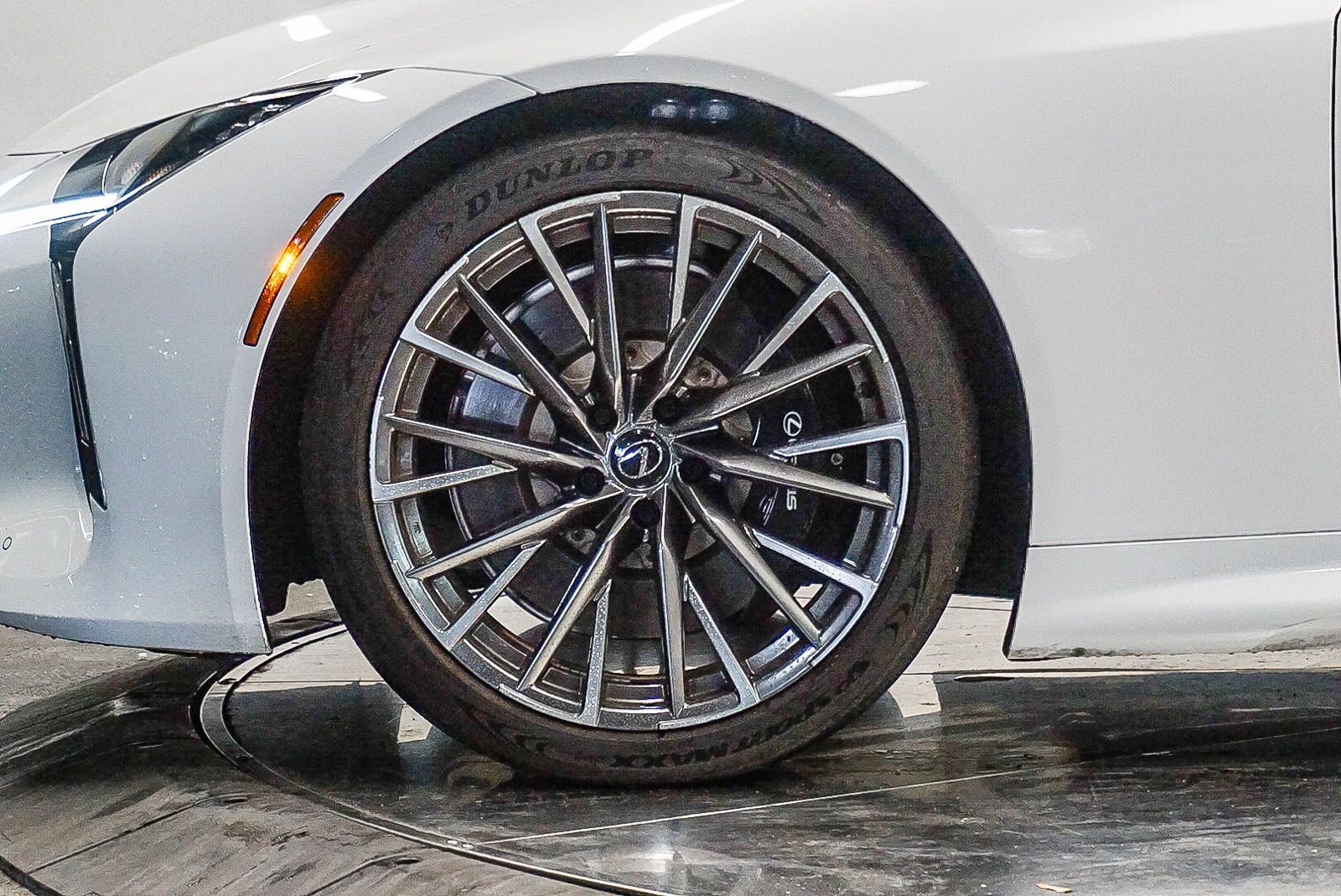 Thumbnail: 2024 Lexus LC - 9