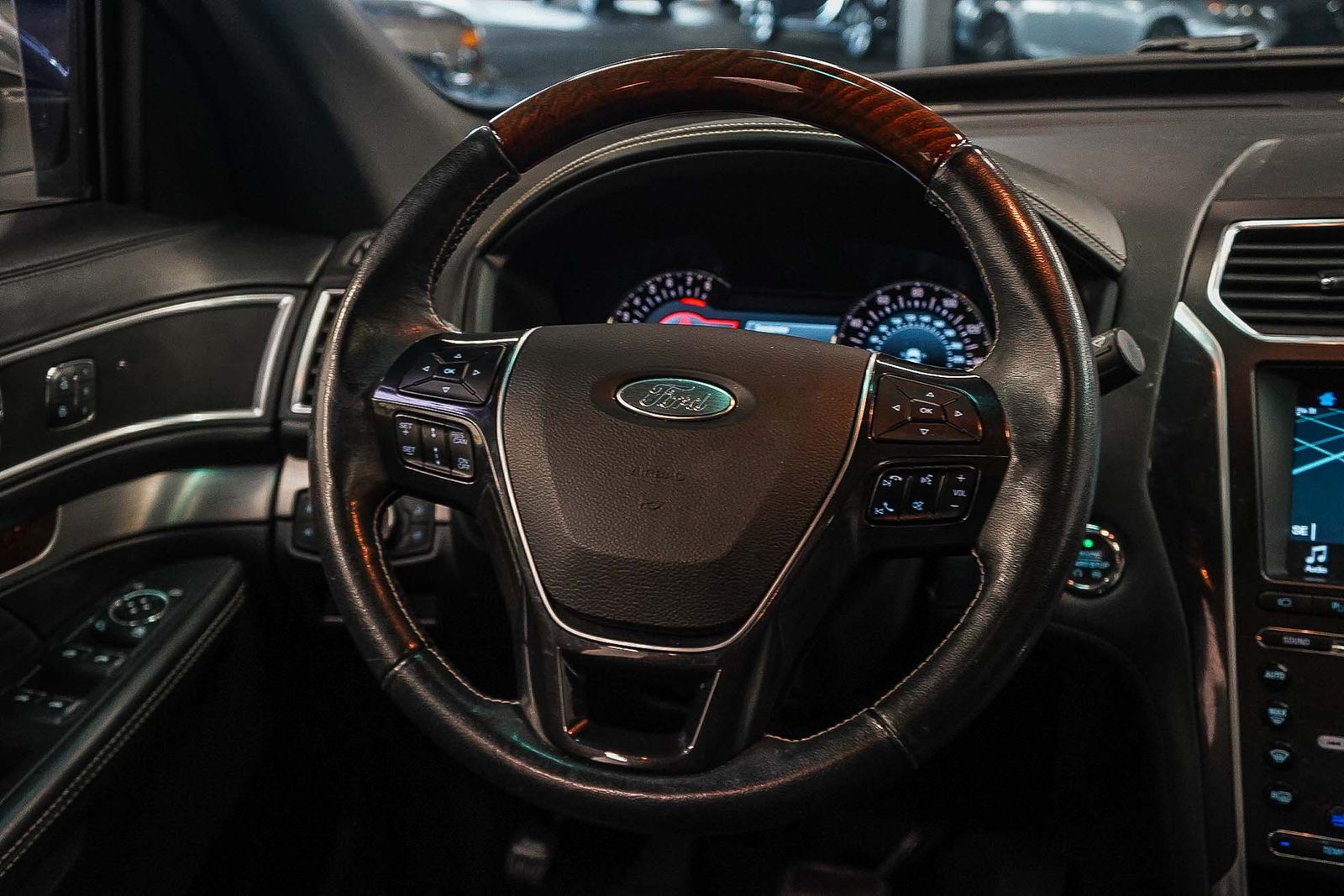 Thumbnail: 2017 Ford Explorer - 14