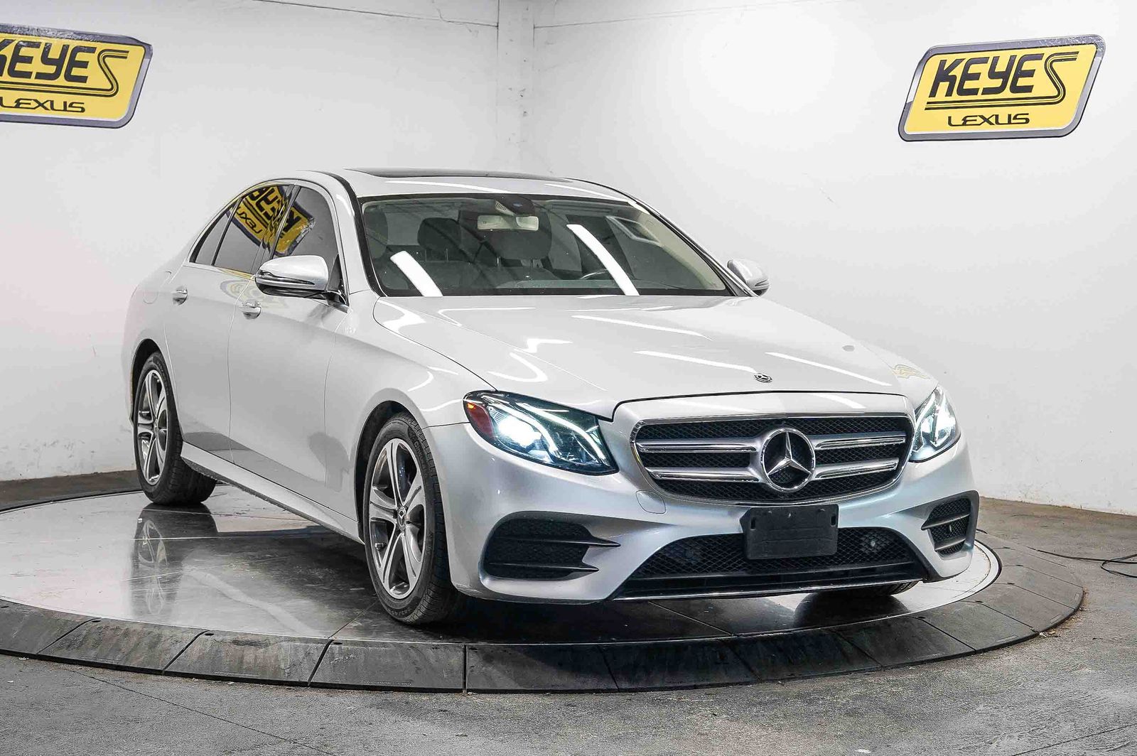 Thumbnail: 2019 Mercedes-Benz E-Class - 5