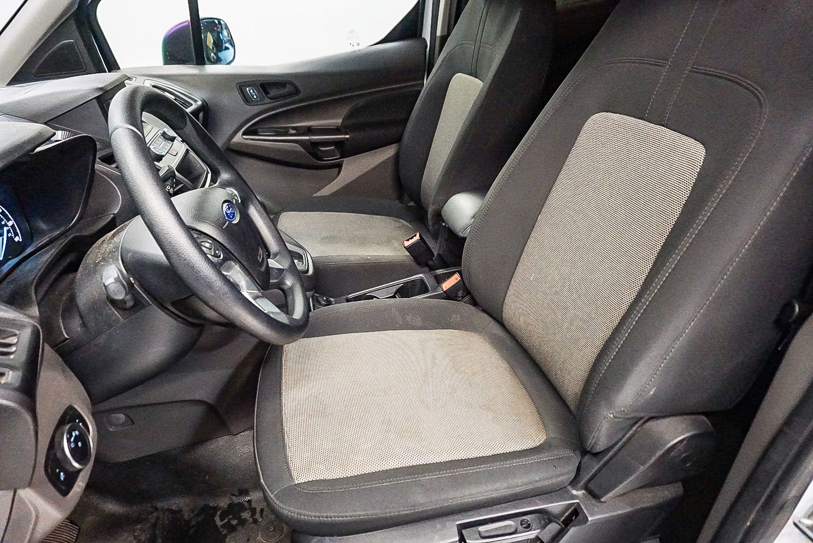 Thumbnail: 2022 Ford Transit Series - 18