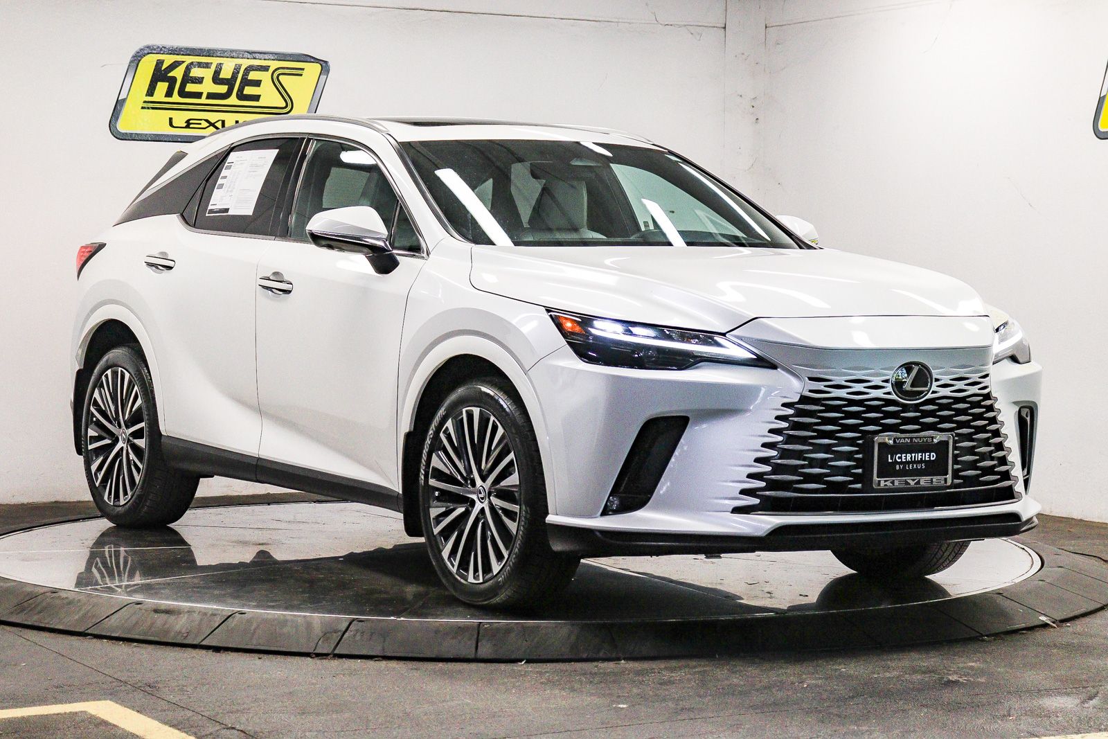 Thumbnail: 2023 Lexus RX - 5