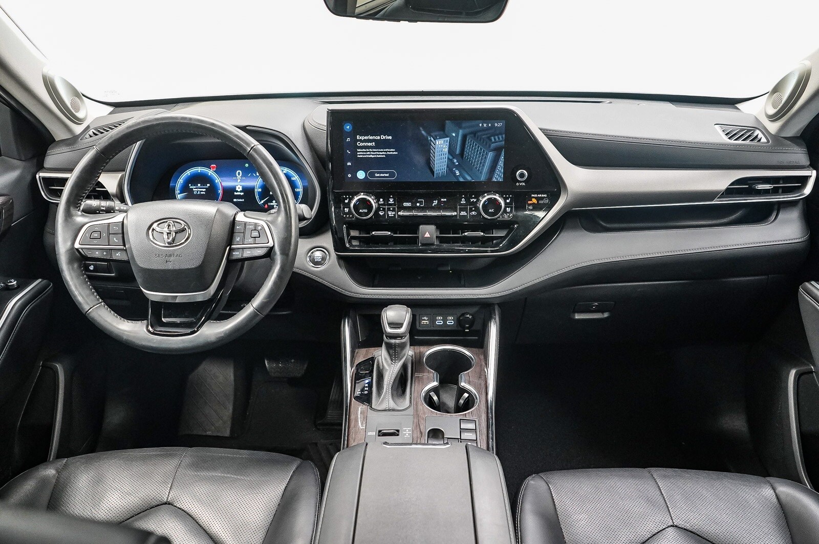 Thumbnail: 2023 Toyota Highlander - 12