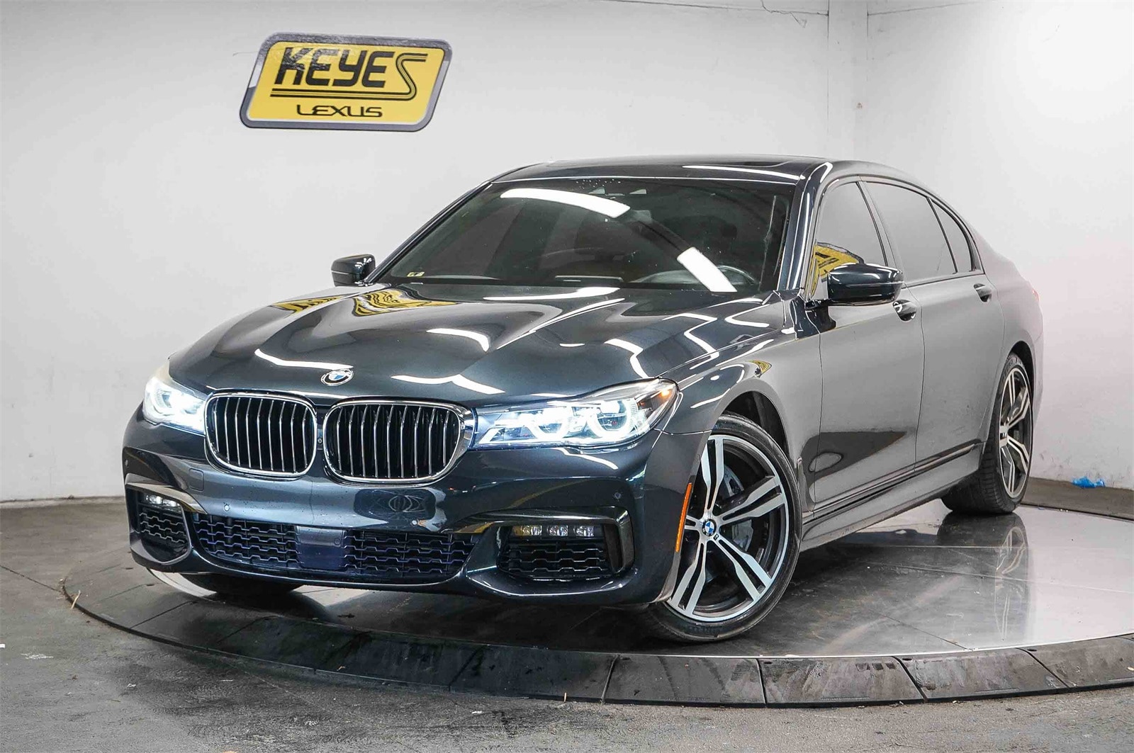 2016 BMW 7 Series 750i xDrive -
                  Van Nuys, CA