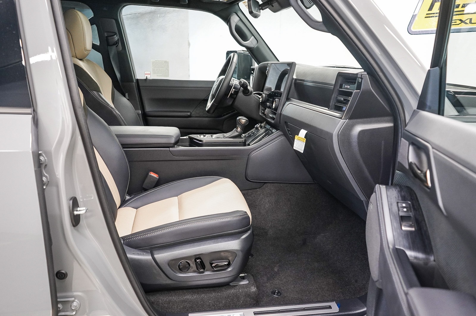 Thumbnail: 2025 Lexus GX - 17