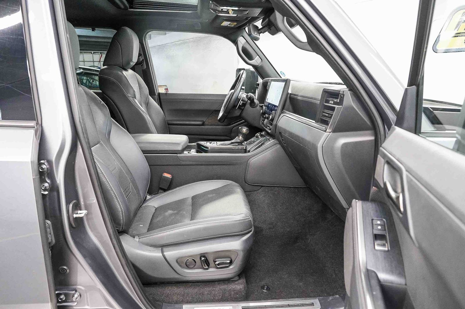 Thumbnail: 2024 Lexus GX - 17