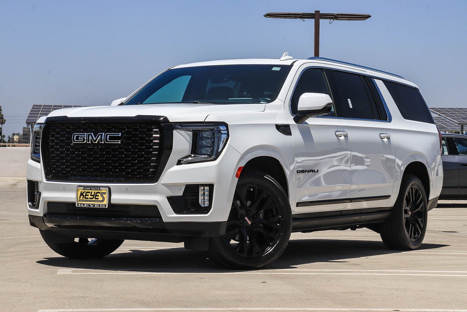 2022 GMC Yukon Denali 2WD's photo