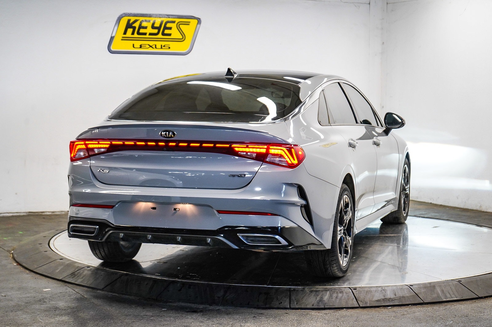 Thumbnail: 2021 Kia K5 - 4