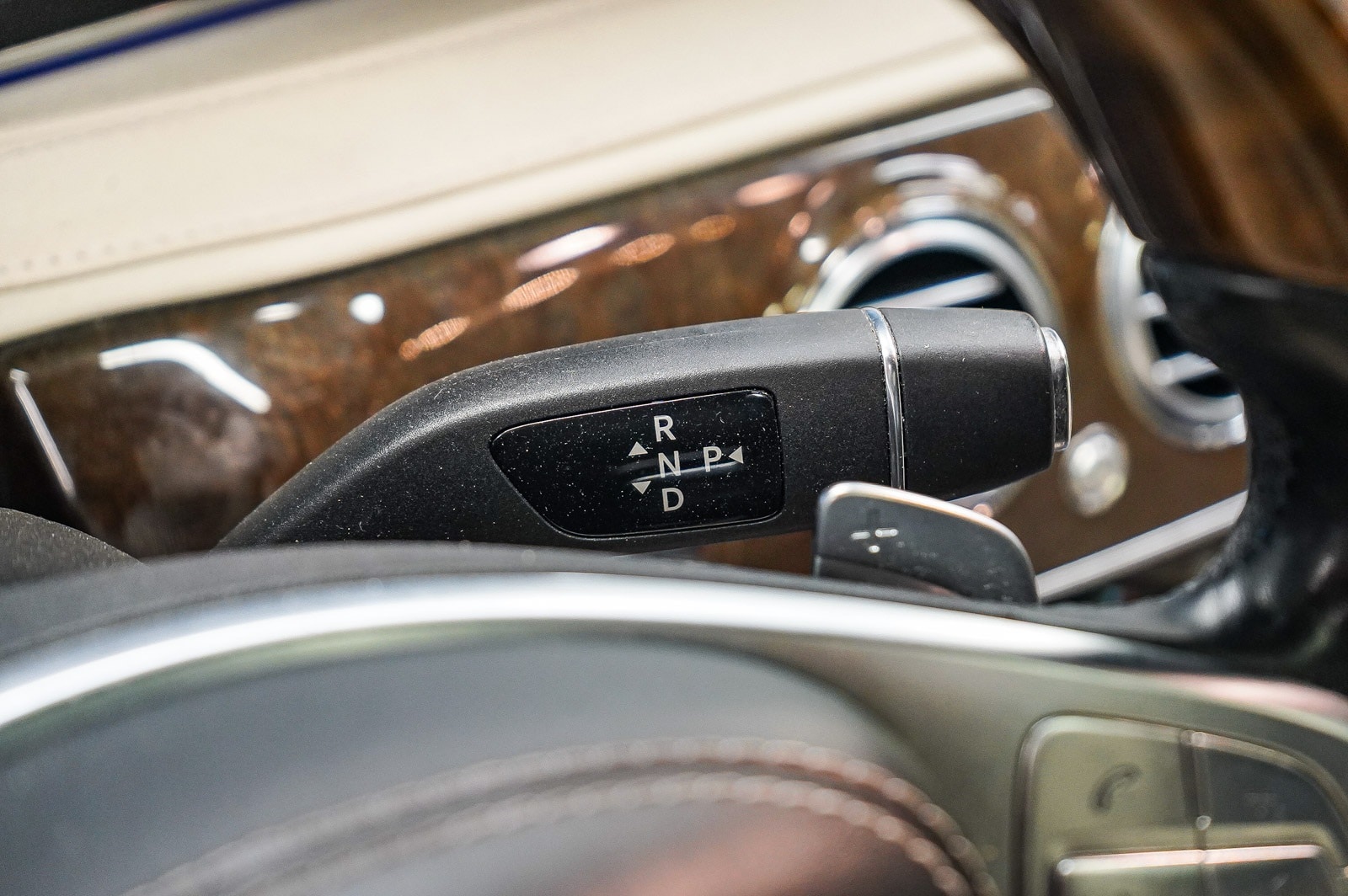 Thumbnail: 2015 Mercedes-Benz S-Class - 24