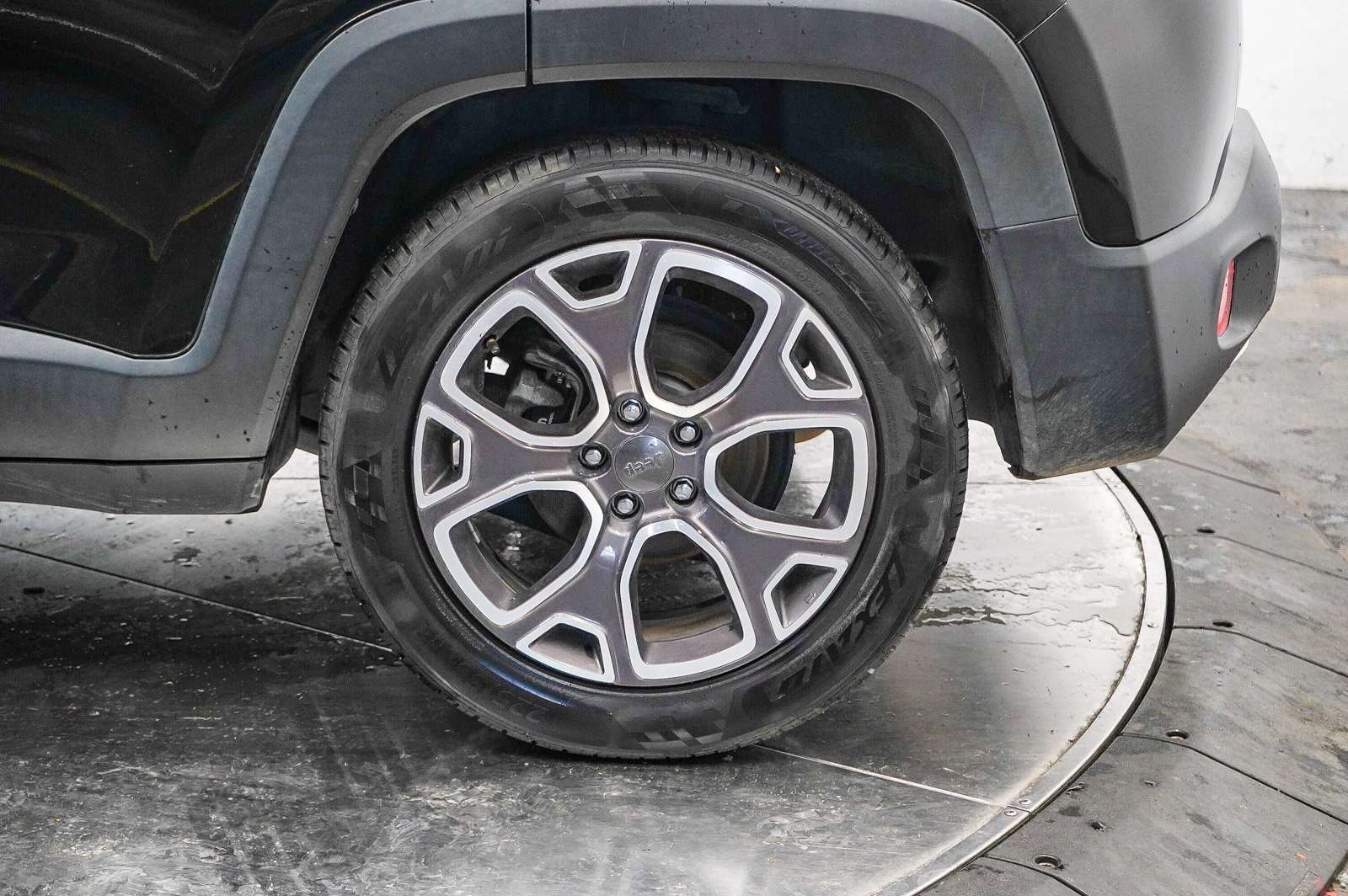 Thumbnail: 2016 Jeep Renegade - 10