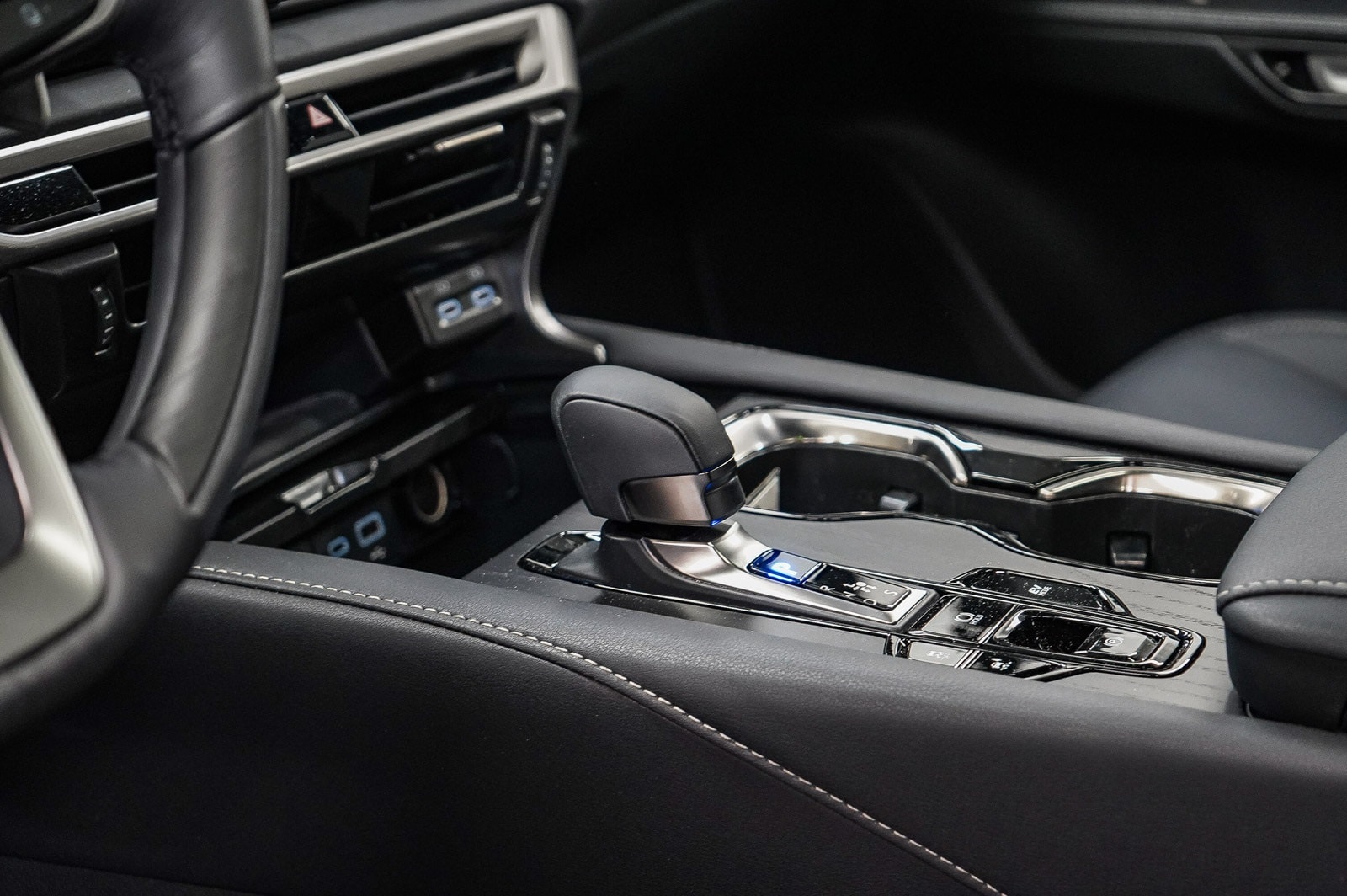 Thumbnail: 2023 Lexus RX - 24