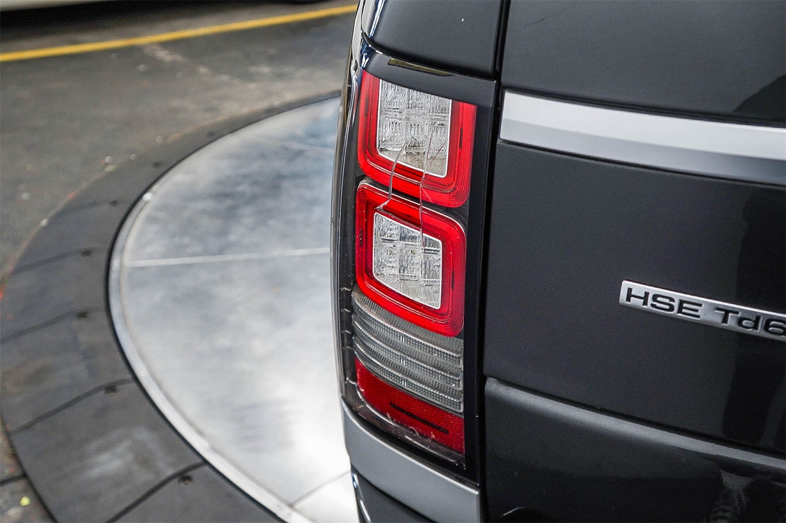 Thumbnail: 2016 Land Rover Range Rover - 9