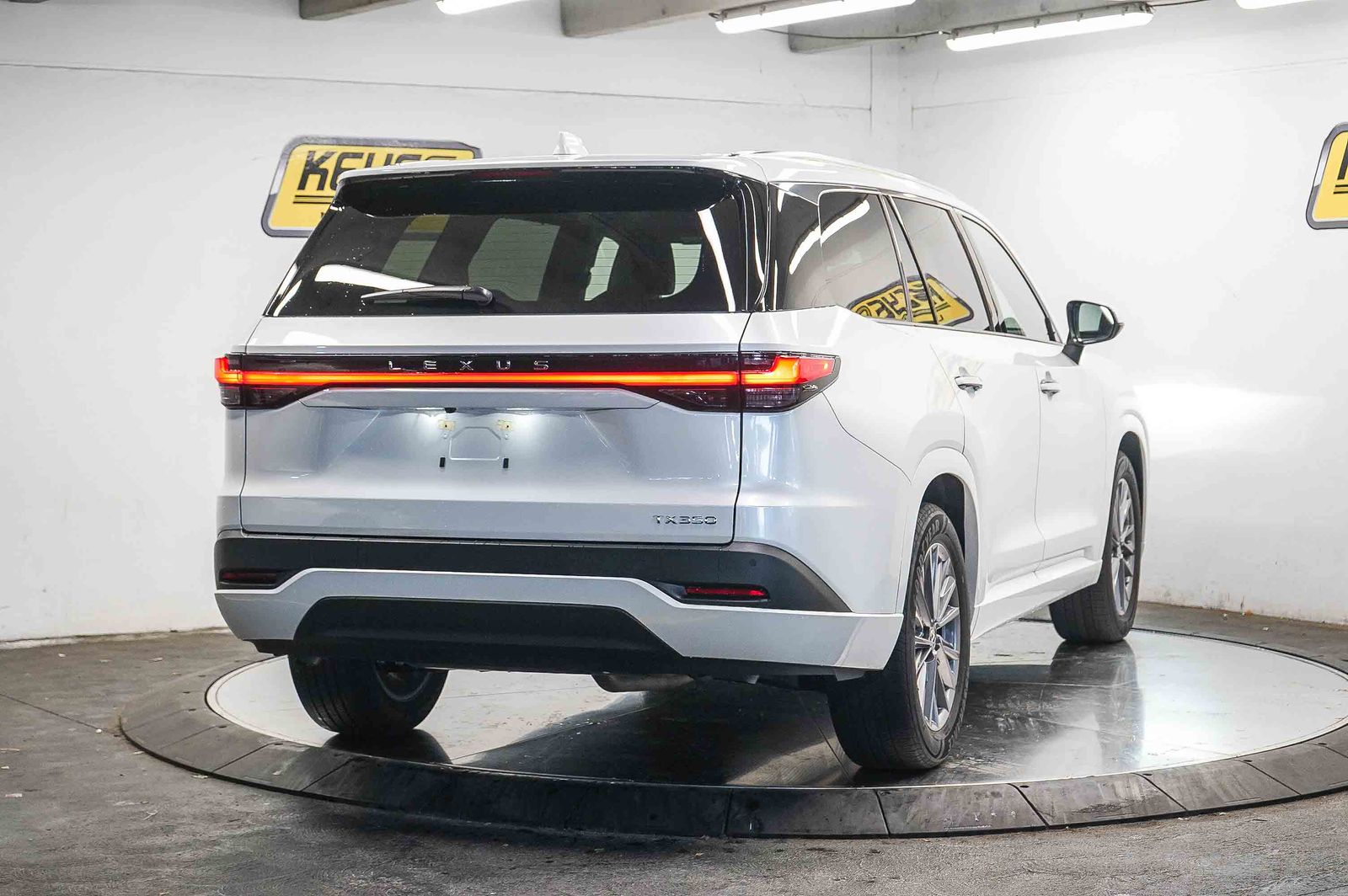 Thumbnail: 2025 Lexus TX - 4