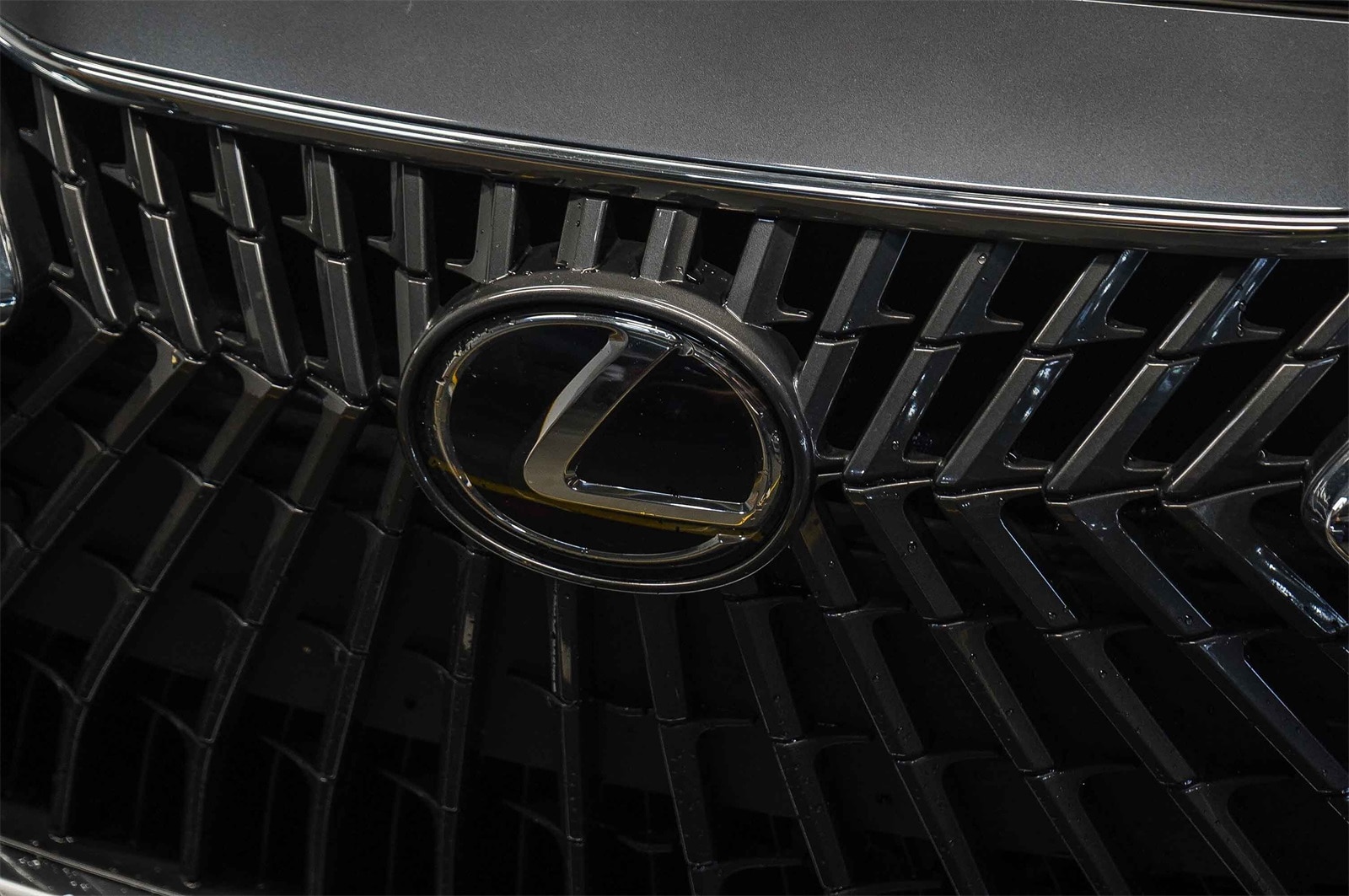 Thumbnail: 2025 Lexus ES - 8